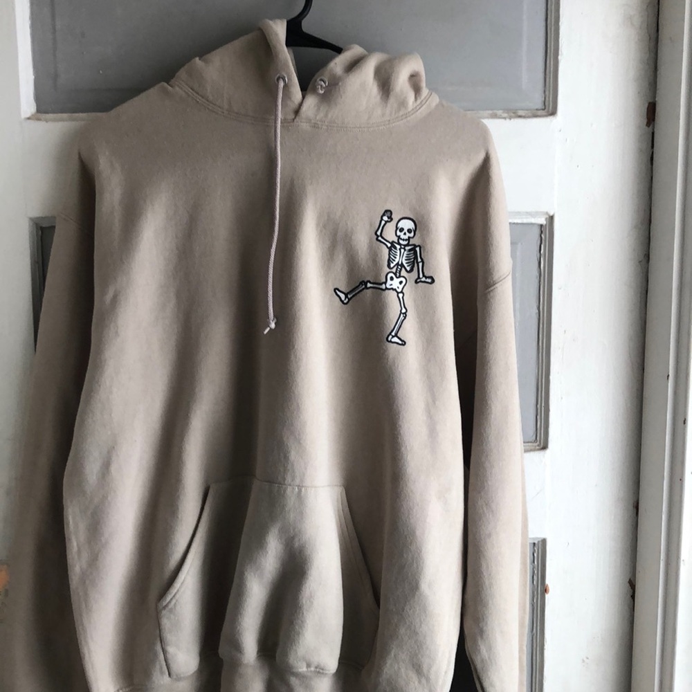 I’m selling a hoodie with skeletons! Perfect for Halloween cheap purchase!! :)